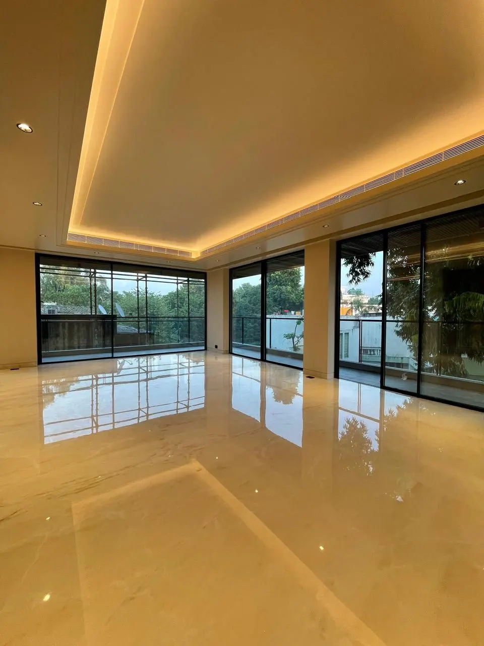 Living room corner glazing